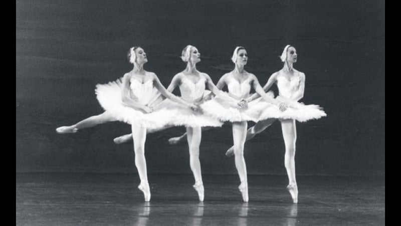 Танец маленьких лебедей