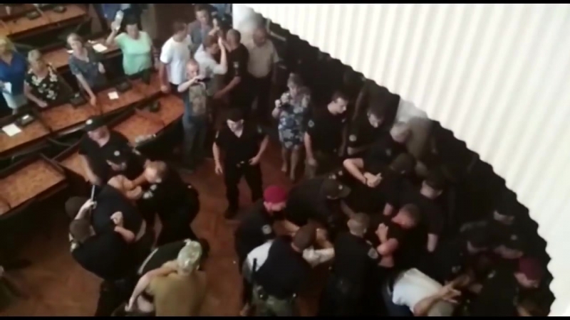 Драка депутатов украинского города конотоп
