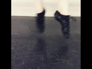 Irish dance pendulum