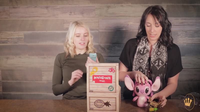 Hot topic exclusive lilo stitch disney treasures unboxing!