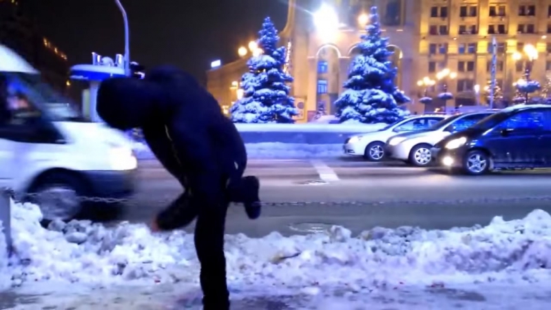 Это ты пытаешься наладить свою жизнь