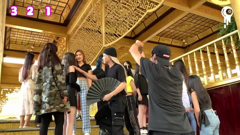 Denis đặng nước chảy hoa trôi bts hậu trường tiktok triệu view