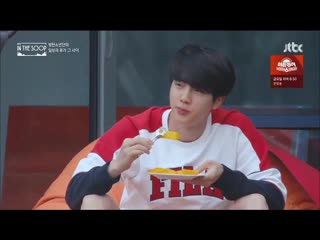 And then gon say "mmm 😌" like cuzz life aint flash before his eyes