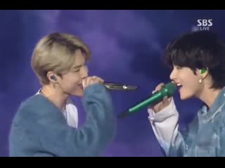 Taehyung tickling jimin’s chin at the vmin bridge part of mikrokosmos | vmindaily