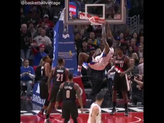 Luc mbah a moute assist to deandre jordan