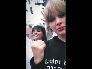 Паблик teatime with selena