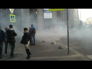 Mercedes benz gelandewagen vs toyota supra