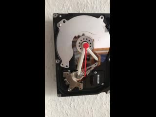 Ripsave i reused a old hard drive and made a clock out of it (hope this is the right place to post stuff like that) mp4