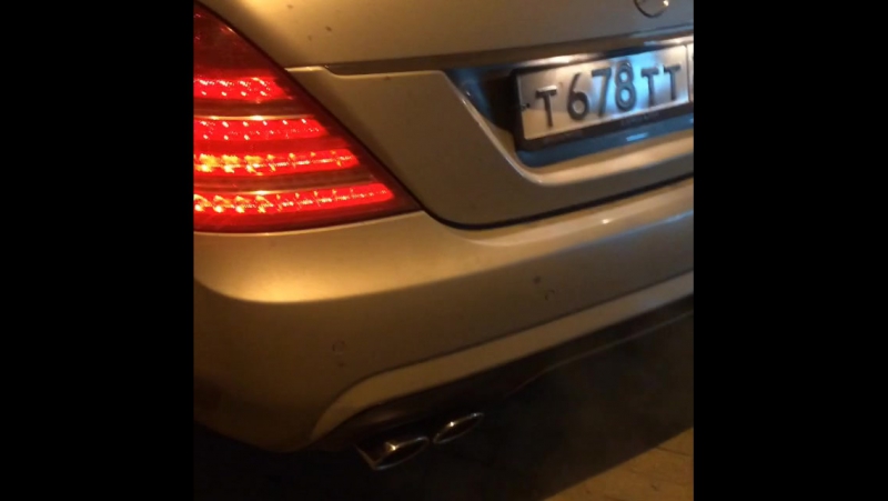 Mercedes benz w221