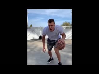 Rob gronkowski working on bounce basketball skills! tampa bay buccaneers