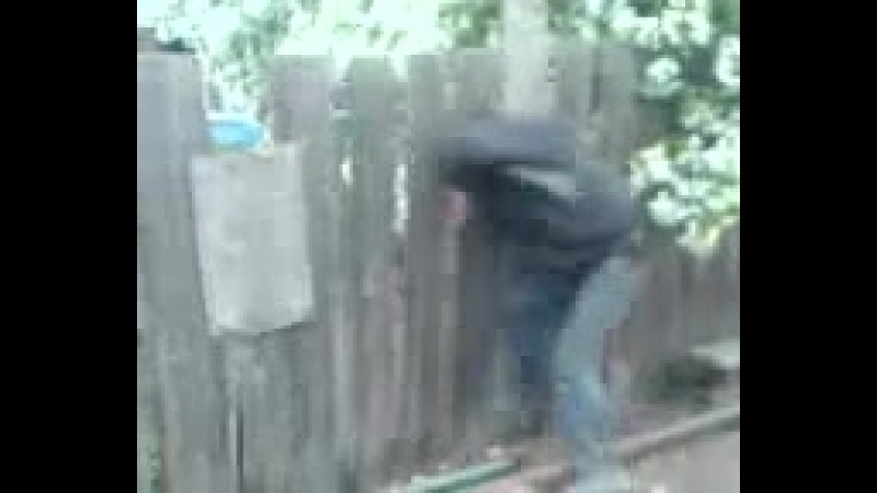 Убился парниша)))