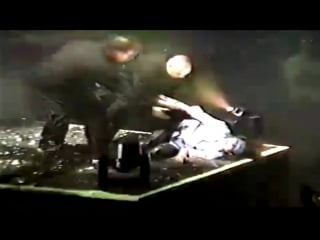 Marilyn manson irresponsible porn anthem (live in uniondale|04 07 1999)