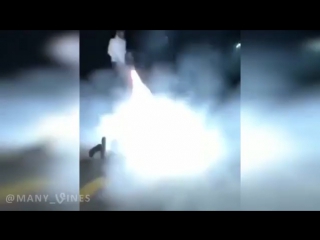 Салют 🎇 в жопе😂 годный видос 😂