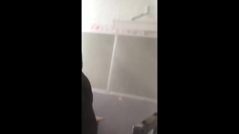 Потолок porn video – Во время урока обрушился потолок как вам