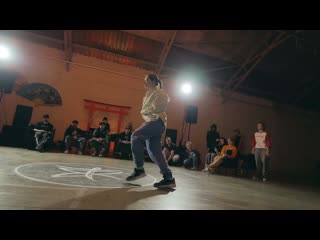 Onna bugeisya 1x1 ↔ killa vee vs bgirl ↔ 1'8 ↔ break rave cypher #breakrave #bmvideo