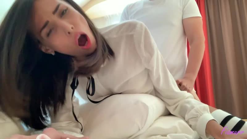 Порно видео в тугую попу с молодой студенткой Катей