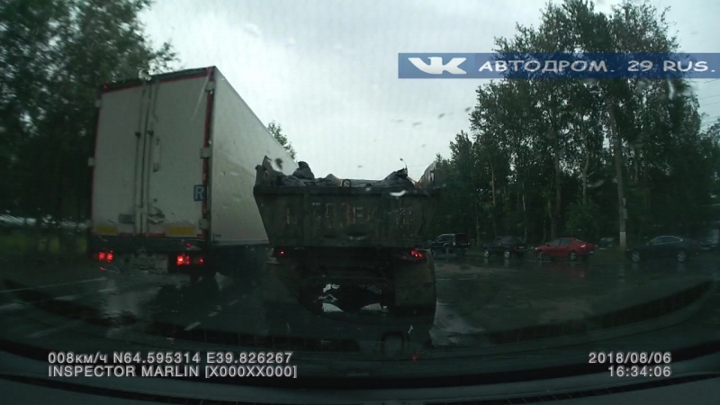 Торопыги в ягринской пробке