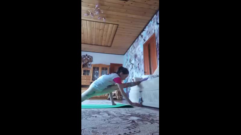 Тянем porn video – Тянем шпагат
