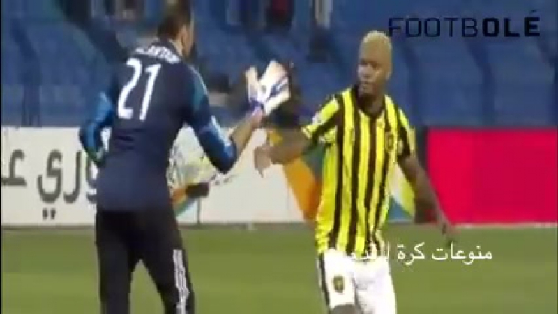 Футбол вселяет веру в человечность! очень эмоциональное видео!