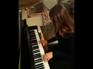 Leyla lydia tugutlu instagram