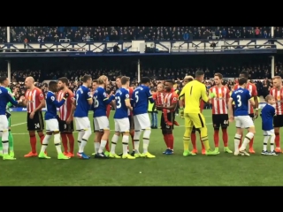 Watch brave bradley lowery lead sunderland on to the pitch