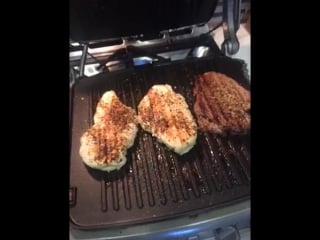 Just bout to get my grub on!!!!!!