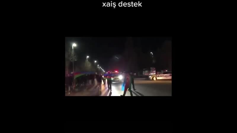 Сотни азербайджанцев собрались у центральной мечети в товузе, для добровольного участия в войне