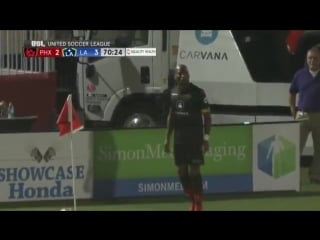 @didierdrogba spots a young fan’s drink casually has a sip ️ takes the corner ️ @phxrisingfc score from the c