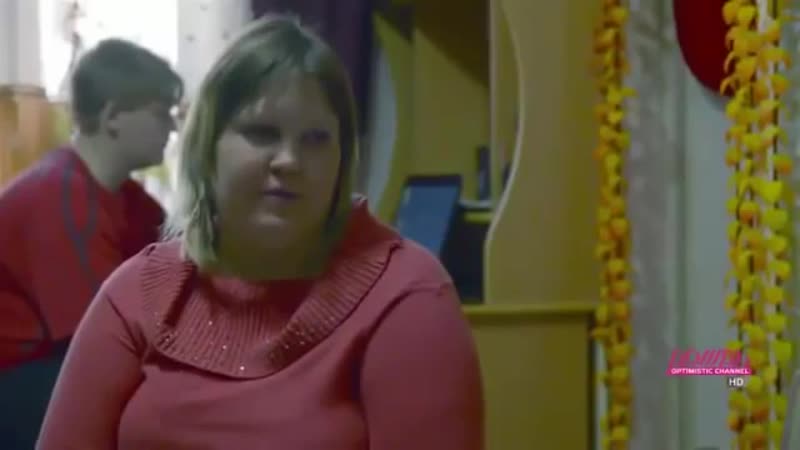 Украинские молодые едят гречку и вот такую большую котлету! где это видано!