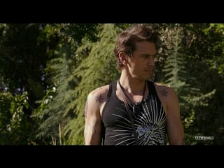 Поиграл с другом в салки d