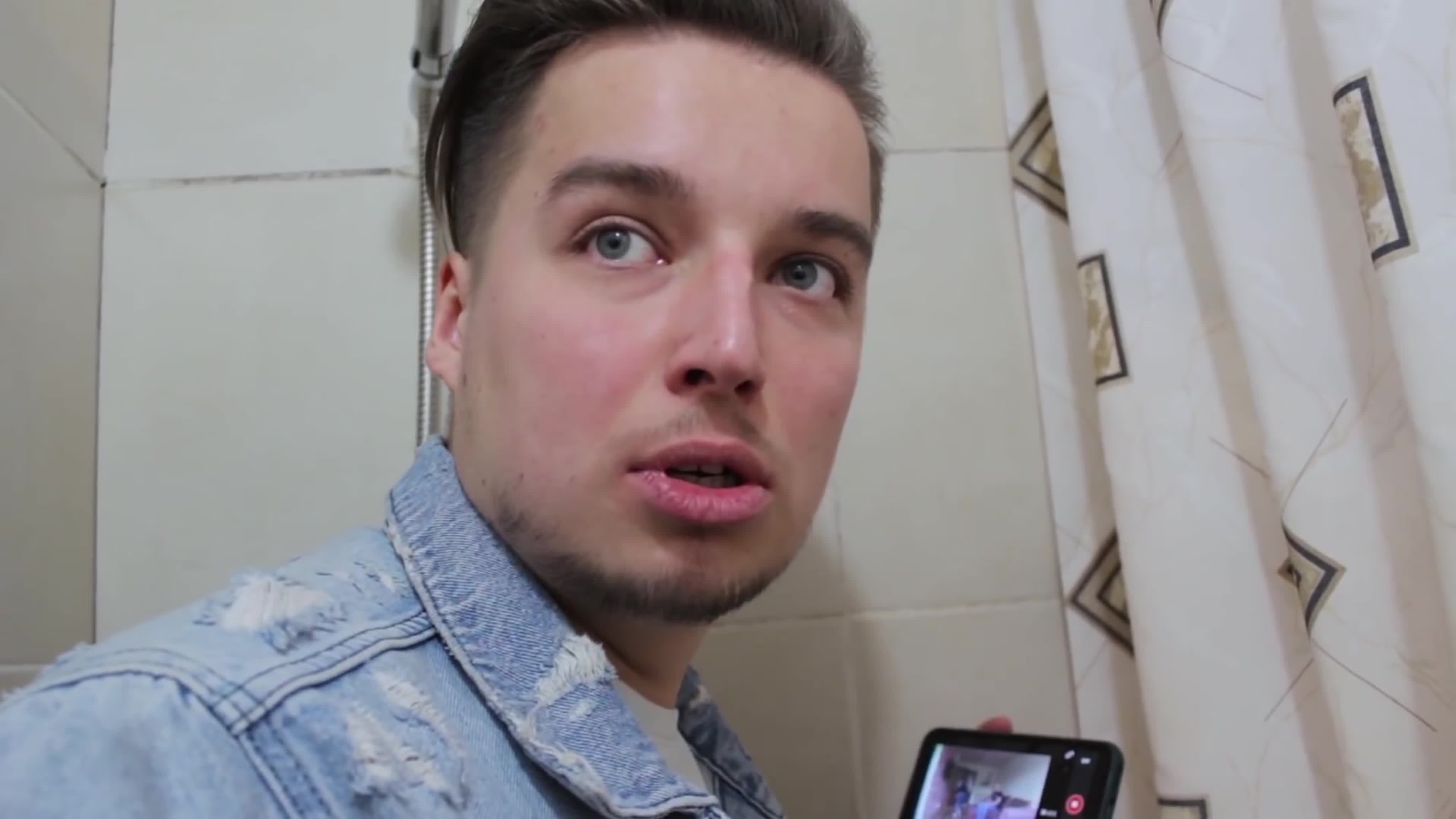 Голая дочка　gettube Ей же всего 15, что он делает | социальный эксперимент ч 4 watch online