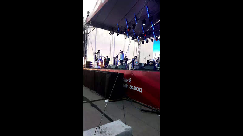 На сцене юлия чичерина