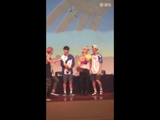 [фанкам] 150806 members encouraging jackson to sing jackson sings jesse mccartney @ cheongnyangni fansign