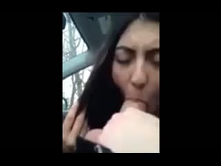 Порно армянка сосёт в авто любительское