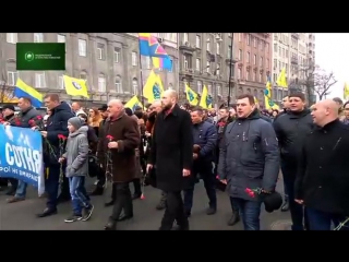 В киеве начались шествия в честь убитых на майдане наблюдатели ждут погромов