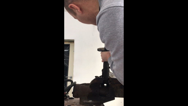 Toyota corolla 1995 передняя стойка после