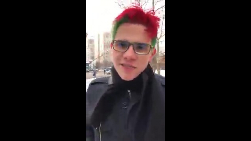 Доебались до цветного