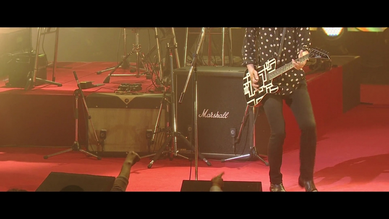 Tomoyasu hotei (布袋寅) maximum emotion tour ~the best for the future