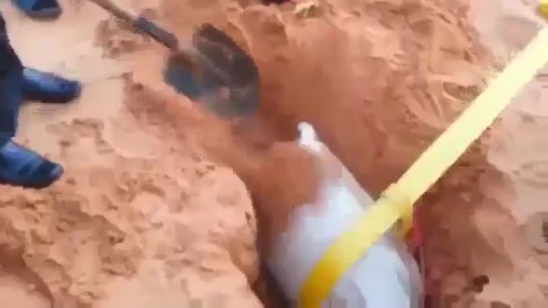 Kaк вытaщить мaшину из пecкa в пуcтынe
