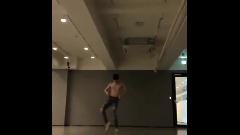 120620 taeyong daha önce yapmış olduğu dans pratik videosunu bizimle paylaştı superm nct127 @superm @nctsmtown 127