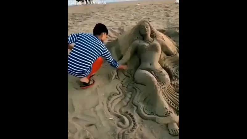 Фигура девушки из морского