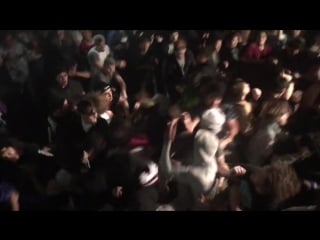 Craigxen making a moshpit