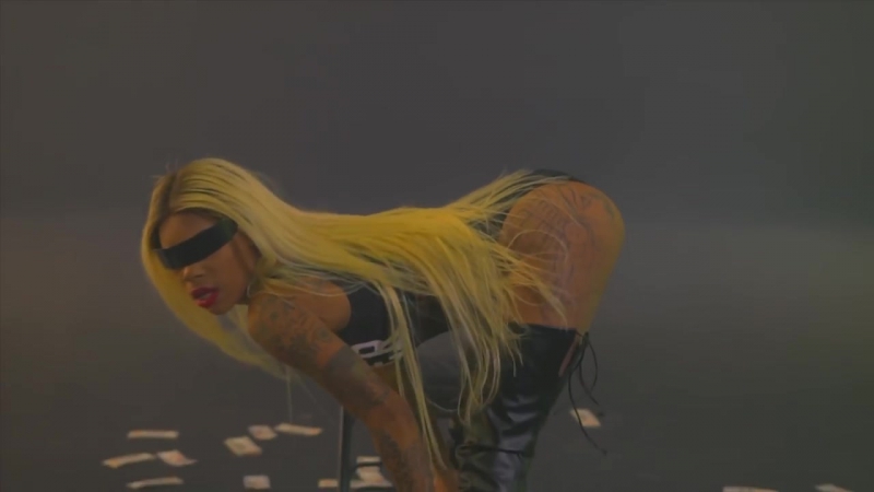Asian doll road runner