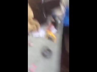 Жена изменила мужу и попросила помочь вынести чемоданы