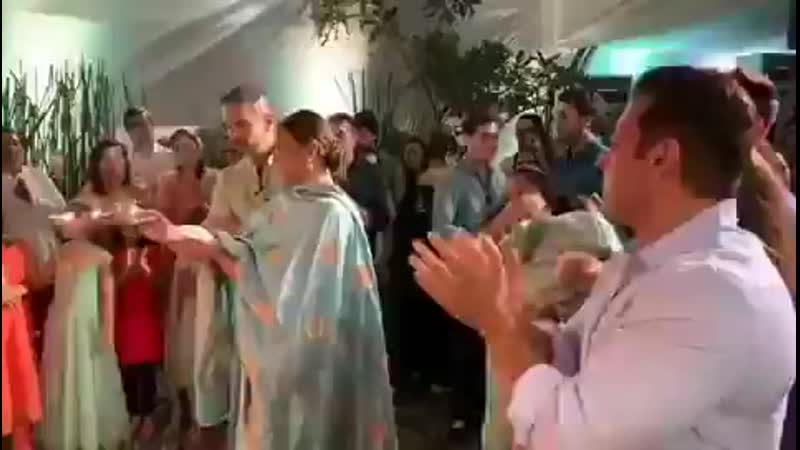 Beingshera ganpati bappa morya!!! at arpitakhansharma house with maalik @beingsalmankhan for ganapati jis aarti ganapati ji