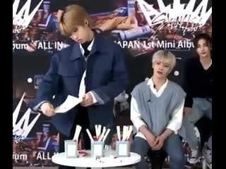 Picks lee know ahhh! what is this cant believe it looks at minho later you have to pick