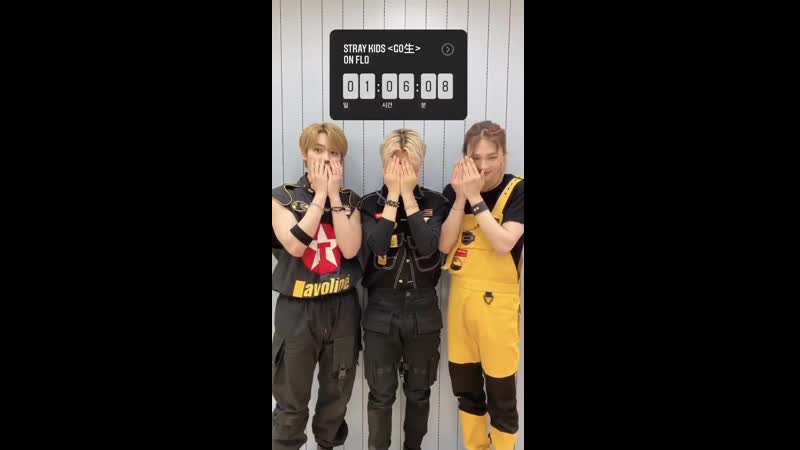 Бубы прячутся ㅠㅠ