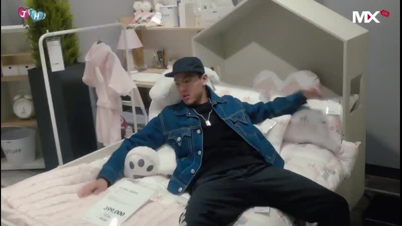 Shownu asked jooheon to lie down on the bed probs because it was comfy but of course