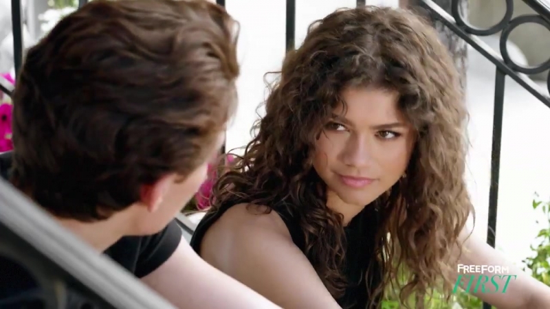 Зендая и том холланд снялись для портала «freeform firsts»