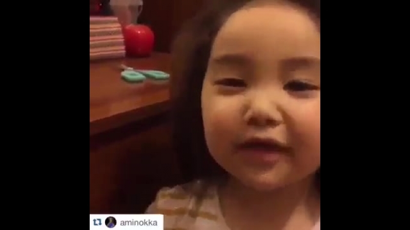 Девочка рассказывает стих творения свет мой зеркальце скажи